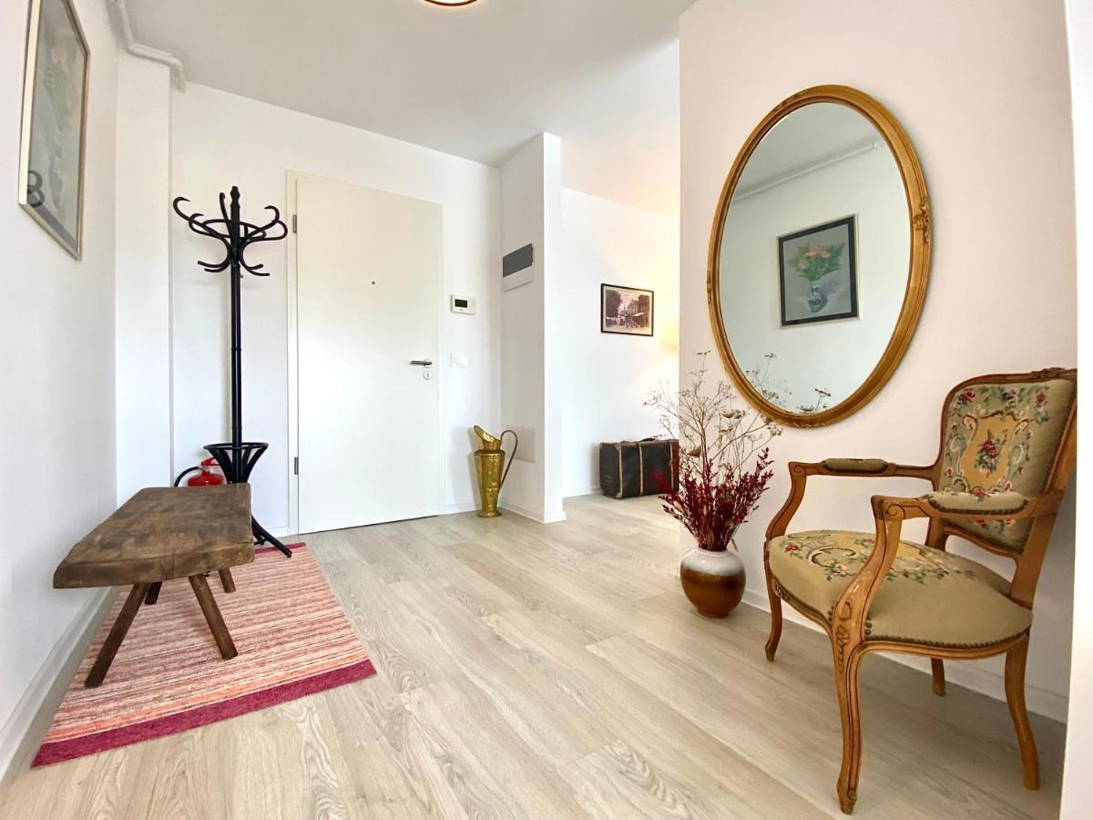 Uptown Apartament
