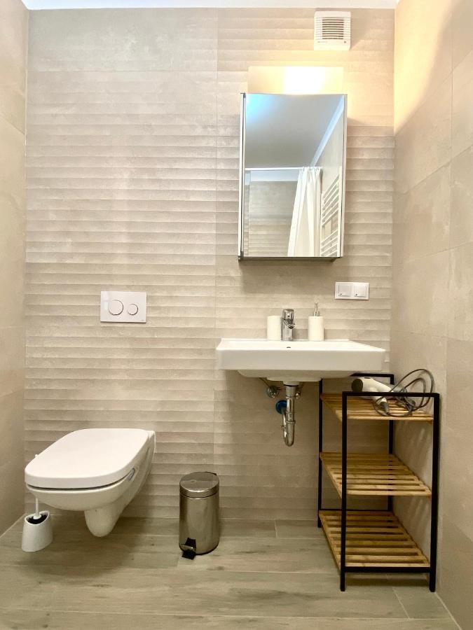Uptown Apartament *
